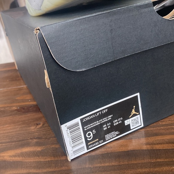 Nike Air Jordan Lift Off Men’s Basketball Shoes Size 9.5 White Black Wolf Grey - Picture 14 of 14